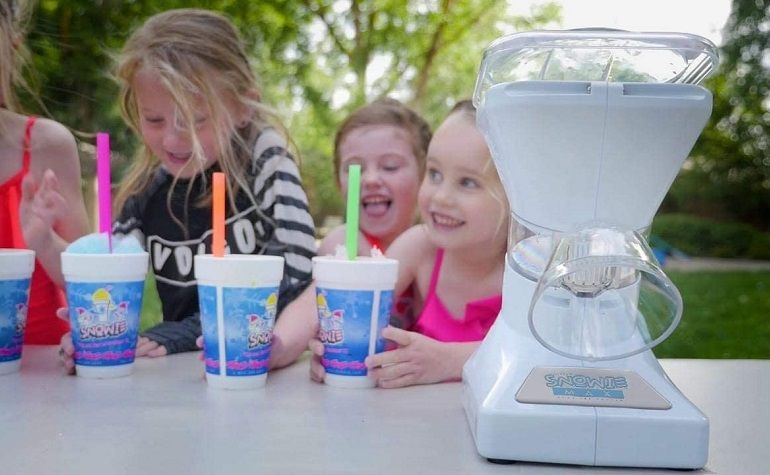 How to Buy the Best Snow Cone Machines